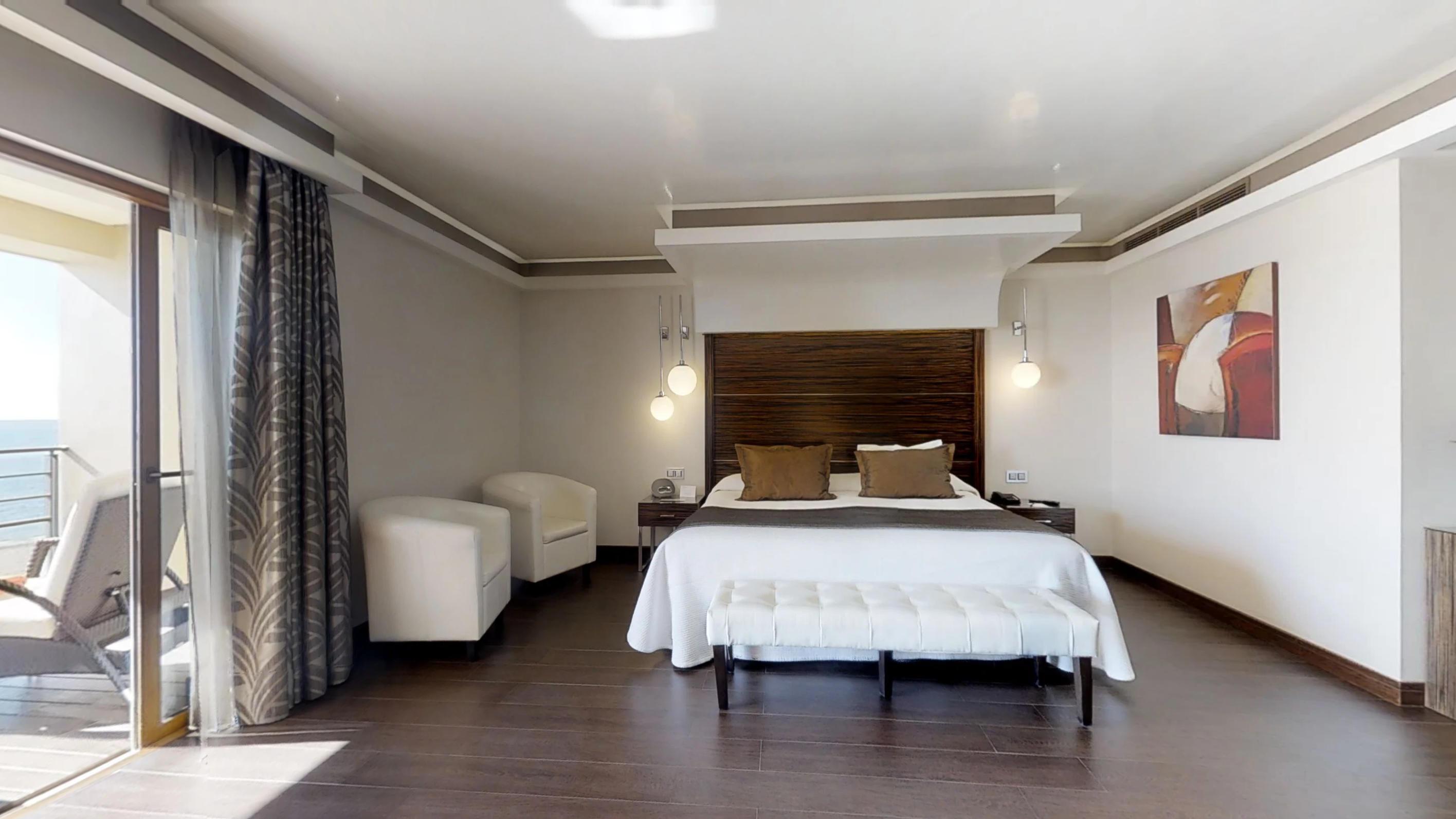 Vincci Seleccion Aleysa Hotel Benalmadena Ngoại thất bức ảnh Suite