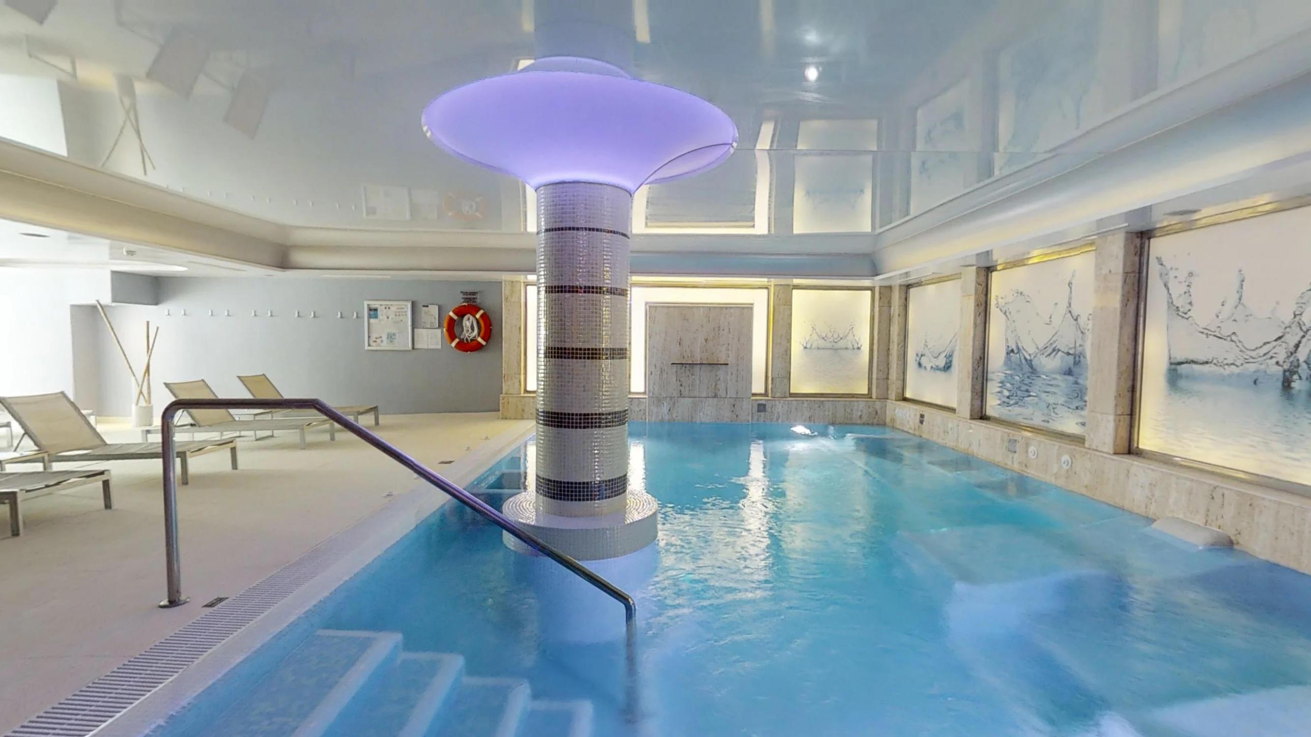 Vincci Seleccion Aleysa Hotel Benalmadena Ngoại thất bức ảnh The swimming pool at the hotel