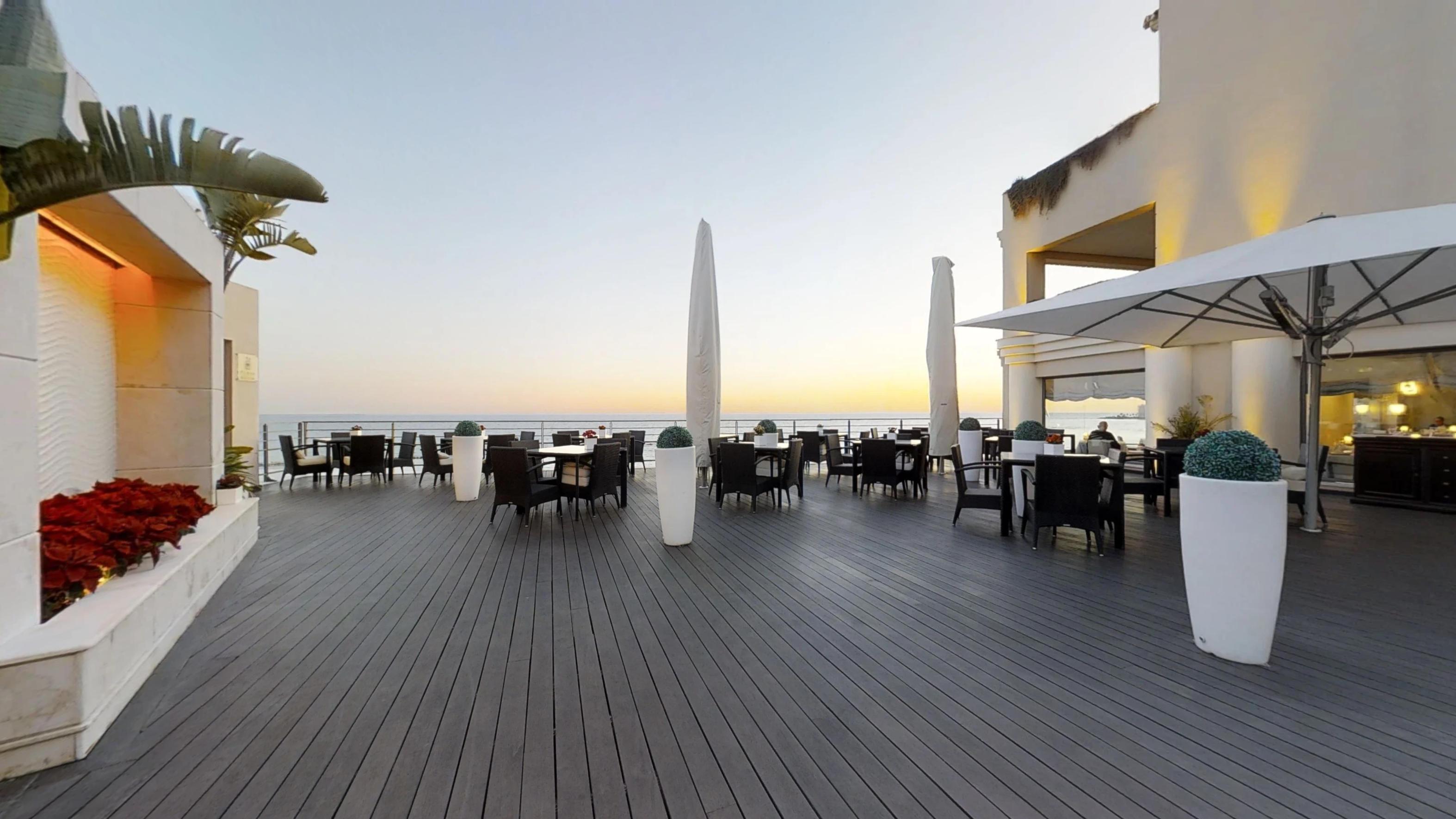 Vincci Seleccion Aleysa Hotel Benalmadena Ngoại thất bức ảnh The Deck