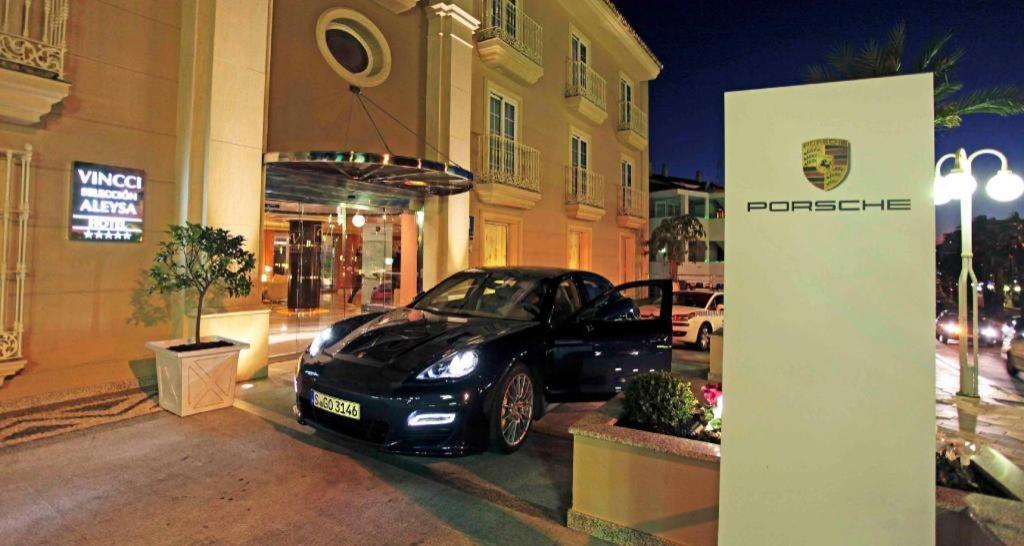 Vincci Seleccion Aleysa Hotel Benalmadena Ngoại thất bức ảnh Porsche Museum